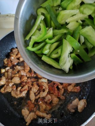 青椒炒肉片的做法步骤：7