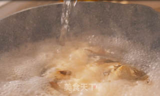 鱼头豆腐汤的做法步骤：4