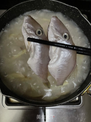 干鱿剥皮鱼粥的做法步骤：11