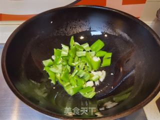 小炒秋葵口蘑的做法步骤：7