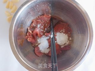 空气炸锅烤牛肉片的做法步骤：3