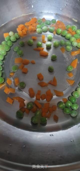 豌豆胡萝卜虾仁粥的做法步骤：3