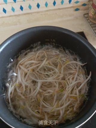 盐水绿豆芽儿的做法步骤：3