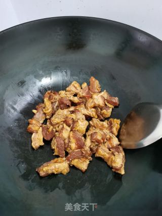 南瓜粉蒸肉的做法步骤：1