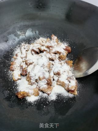 南瓜粉蒸肉的做法步骤：2