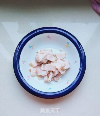 木耳炒包菜的做法步骤：3