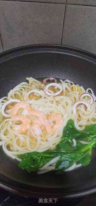 海鲜汤面的做法步骤：10