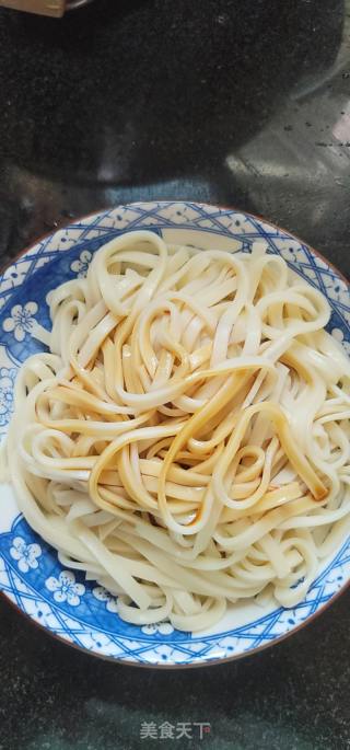 葱油炒扁面的做法步骤：4