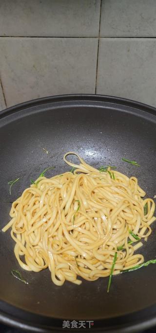 葱油炒扁面的做法步骤：8