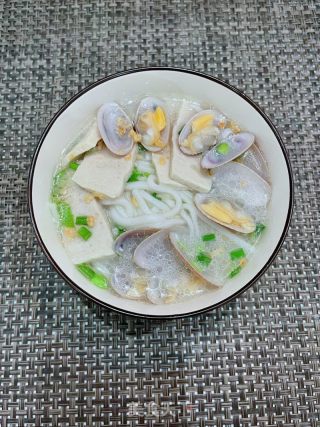 花甲肉饼粿条汤的做法步骤：10