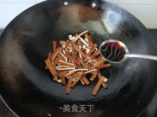 香干炒鸡蛋的做法步骤：5
