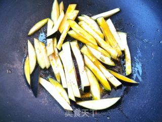 茄子炒豆角的做法步骤：2
