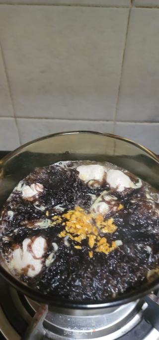 肉丸子虾皮紫菜汤的做法步骤：5