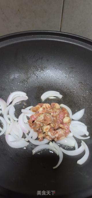 雪花牛肉炒意面的做法步骤：6