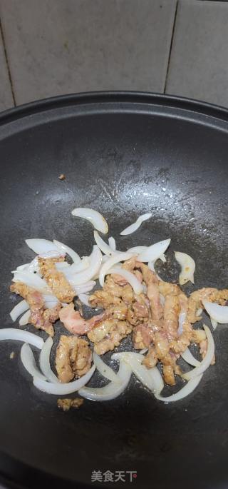 雪花牛肉炒意面的做法步骤：7