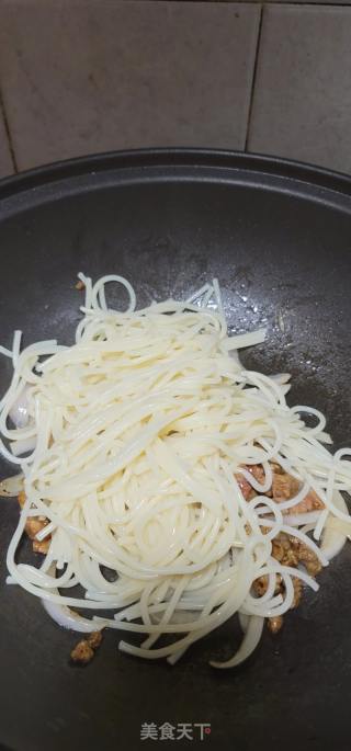 雪花牛肉炒意面的做法步骤：8
