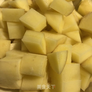 鸡腿咖喱的做法步骤：2