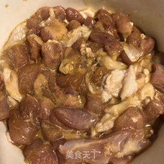 鸡腿咖喱的做法步骤：4