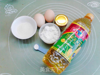 玫瑰酱海绵小蛋糕的做法步骤：1