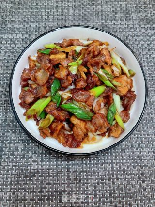 京葱炒五花肉的做法步骤：8