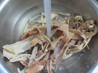 笋干烧猪肉的做法步骤：3