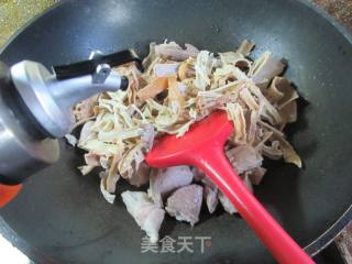 笋干烧猪肉的做法步骤：6