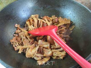 笋干烧猪肉的做法步骤：15
