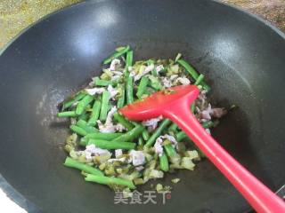 咸菜肉丝炒四季豆的做法步骤：5