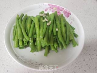 姜汁豇豆的做法步骤：6