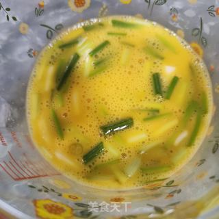 西红柿炒鸡蛋的做法步骤：2