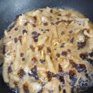 红烧鸡爪的做法步骤：5