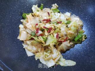 包菜炒干豆腐的做法步骤：4