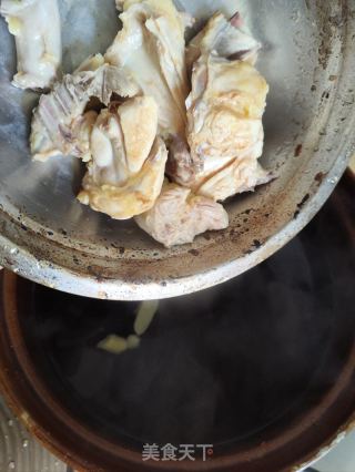 春菜鸡骨汤的做法步骤：5