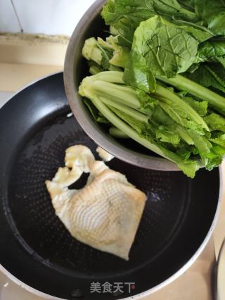 春菜鸡骨汤的做法步骤：7