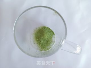 抹茶奶盖草莓牛乳的做法步骤：3