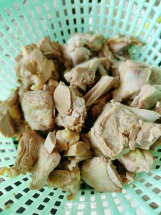 冬瓜排骨汤的做法步骤：3