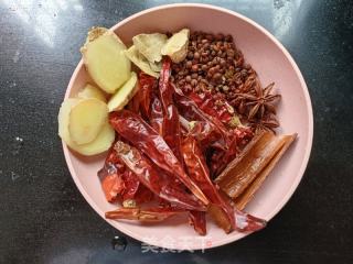 卤鸭翅的做法步骤：3
