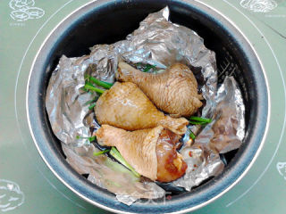 电饭煲版酱鸡腿的做法步骤：6