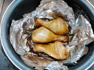 电饭煲版酱鸡腿的做法步骤：8