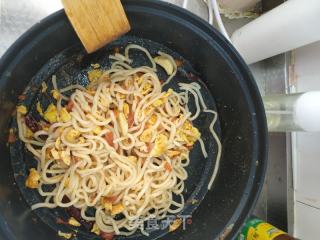 西红柿鸡蛋拌面的做法步骤：12