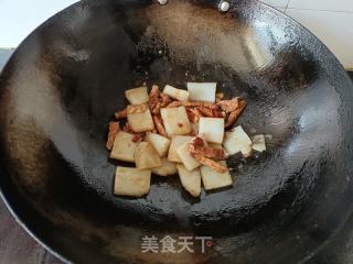 红薯片炒肉的做法步骤：6