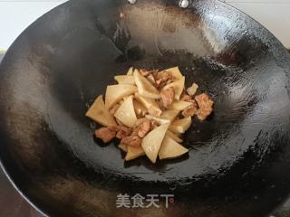 千页豆腐炒肉的做法步骤：5
