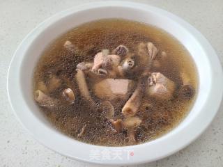 鹿茸菇排骨汤的做法步骤：9
