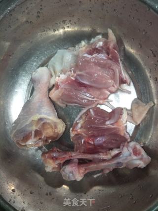 照烧鸡腿的做法步骤：1