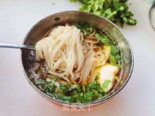荷包蛋清汤面的做法步骤：4