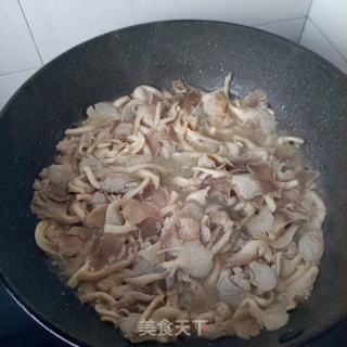 海米韭苔炒秀珍菇的做法步骤：11