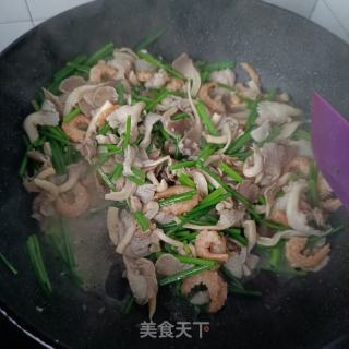 海米韭苔炒秀珍菇的做法步骤：15