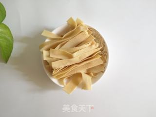 泰式酸辣花蛤蜊的做法步骤：2