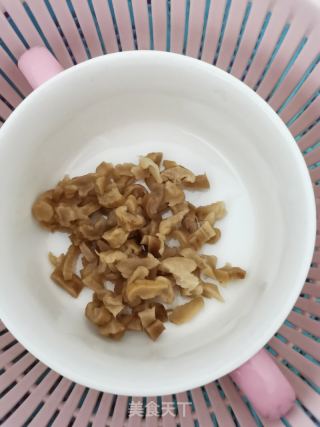 萝卜干蛋炒饭的做法步骤：3