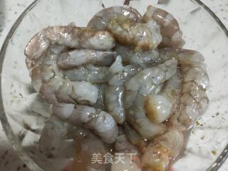 虾仁炒黄瓜的做法步骤：2